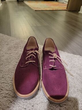 Halogen Women's Burgundy Suede Lace-Up Flats
